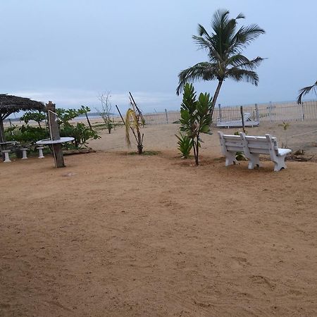 Yoho Hotel Arugambay Beach Inn Arugam Bay Buitenkant foto