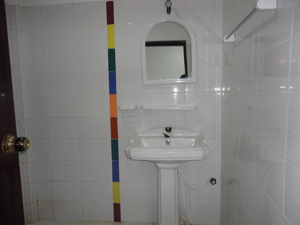 Yoho Hotel Arugambay Beach Inn Arugam Bay Kamer foto