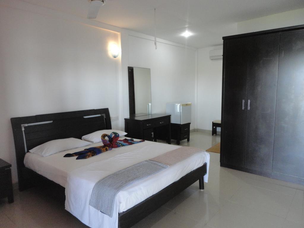 Yoho Hotel Arugambay Beach Inn Arugam Bay Kamer foto