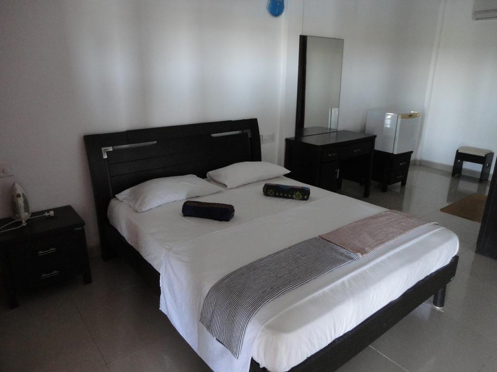 Yoho Hotel Arugambay Beach Inn Arugam Bay Kamer foto
