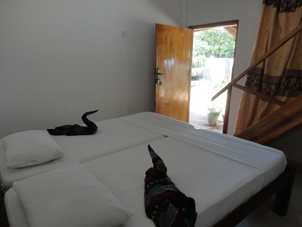 Yoho Hotel Arugambay Beach Inn Arugam Bay Kamer foto