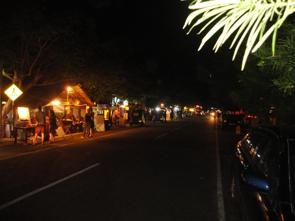 Yoho Hotel Arugambay Beach Inn Arugam Bay Buitenkant foto